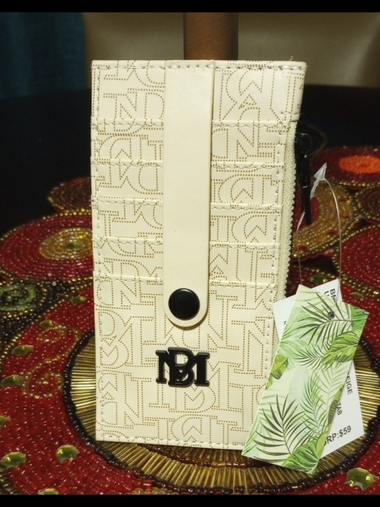 Badgley Mischka Handbags - NWT Badgley Mischka Slim Card Holder/Wallet